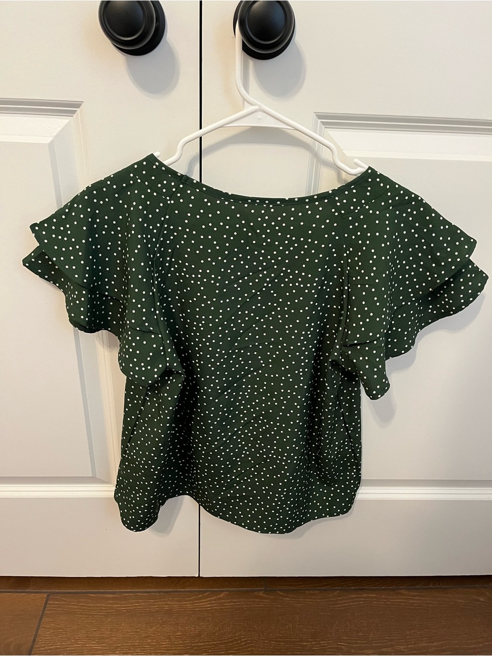 SHEIN Women’s Green Polka Dot Flutter Sleeve Top - Picture 2 of 3